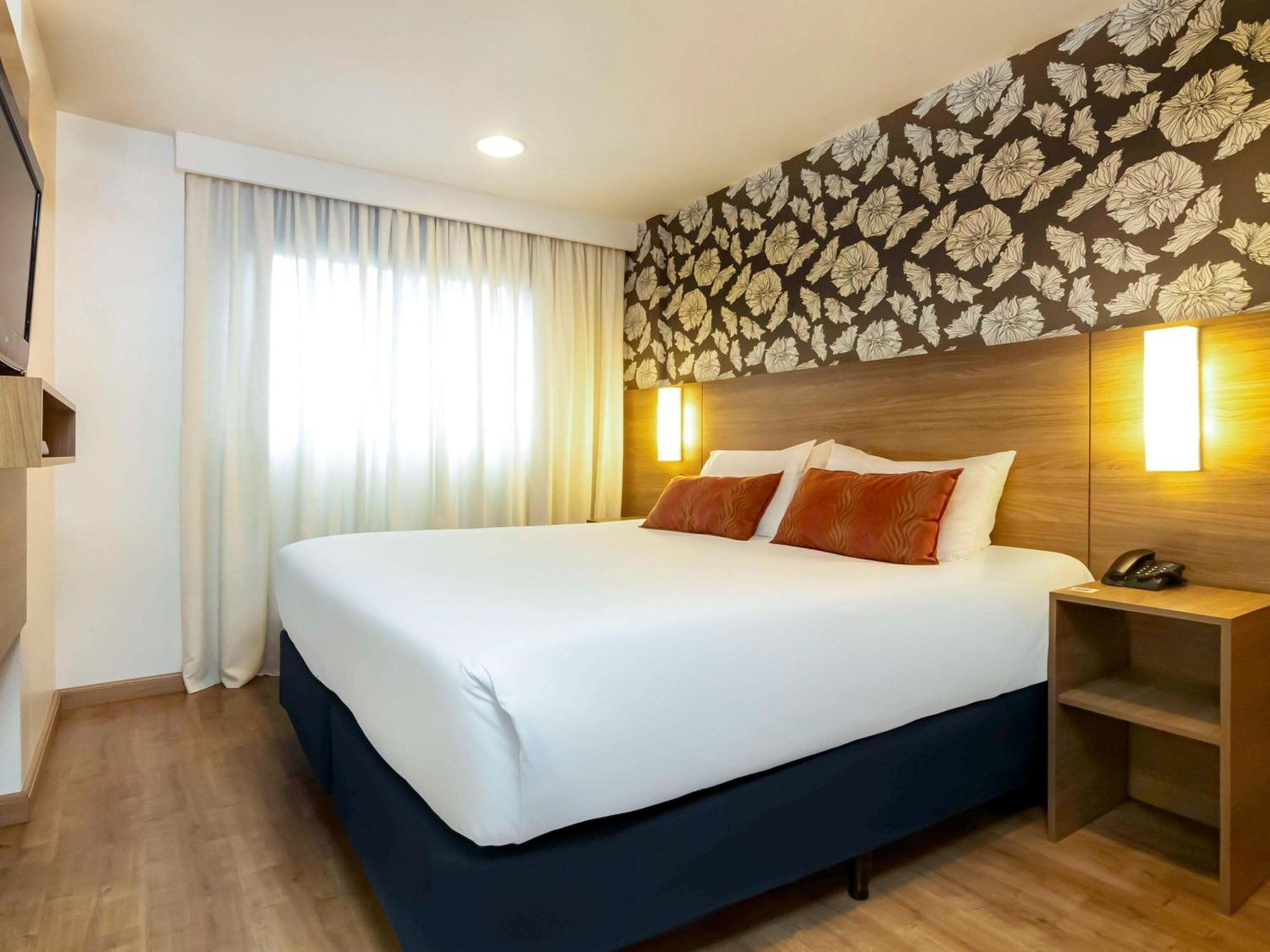 Mercure Curitiba 7 De Setembro Bagian luar foto