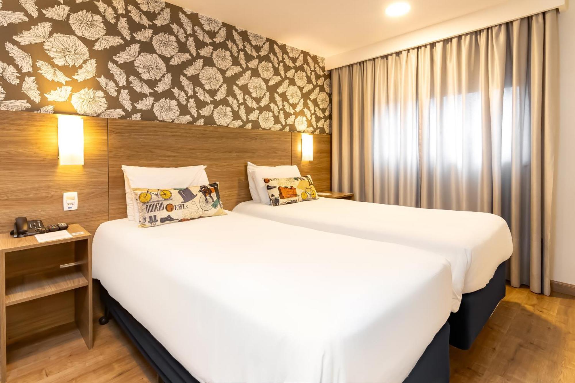 Mercure Curitiba 7 De Setembro Bagian luar foto