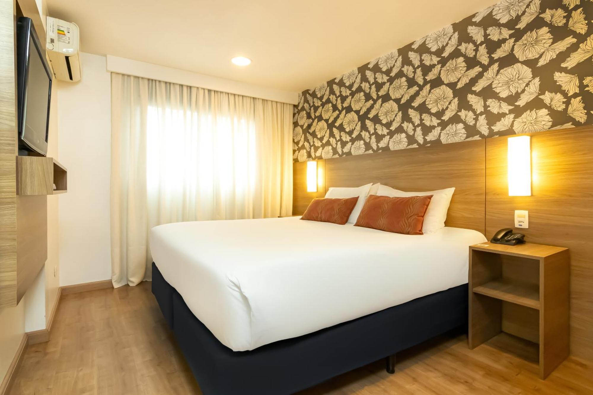 Mercure Curitiba 7 De Setembro Bagian luar foto